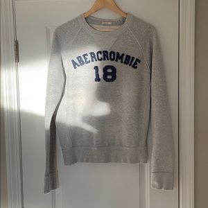 Abercrombie and Fitch Sweatshirt - Medium